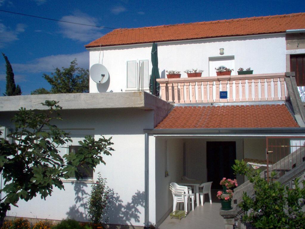 Apartments Dijan Sukošan Exterior foto